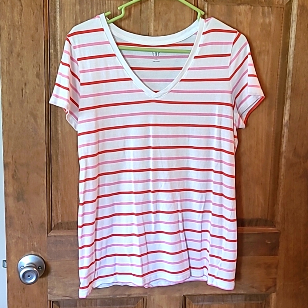 Gap large v-neck tshirt white with pink and red stripes
